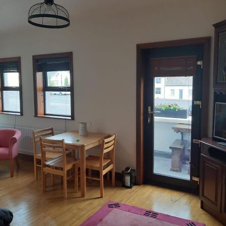 Strokestown Townhouse Apartments ภายนอก รูปภาพ