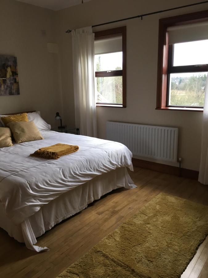 Strokestown Townhouse Apartments ภายนอก รูปภาพ