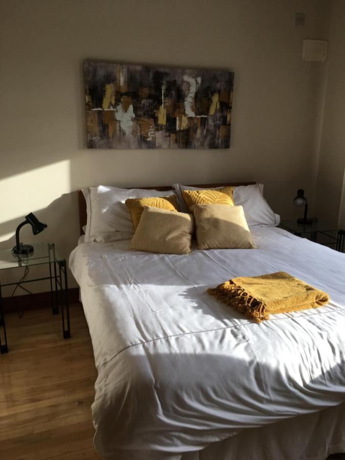 Strokestown Townhouse Apartments ภายนอก รูปภาพ