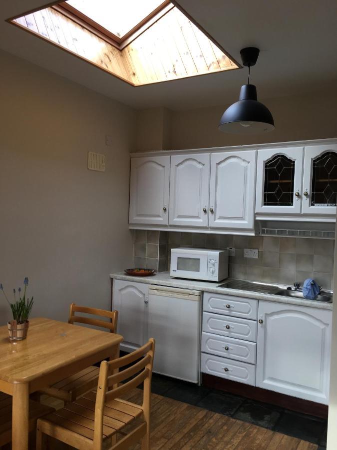 Strokestown Townhouse Apartments ภายนอก รูปภาพ