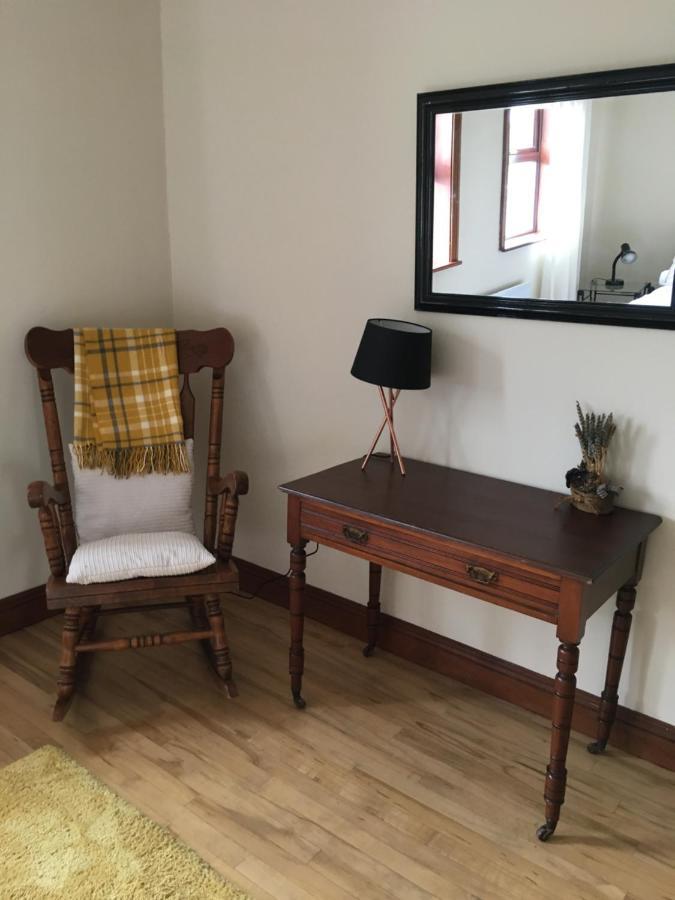 Strokestown Townhouse Apartments ภายนอก รูปภาพ